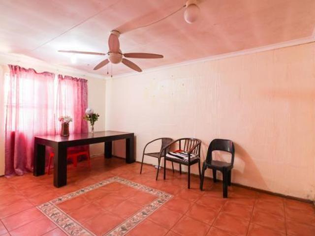 3 Bedroom House in Westbury