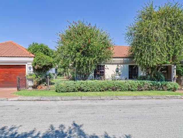 3 Bedroom House in Westlake Country & Safari Estate