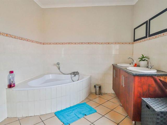 3 Bedroom House in White River Ext 49