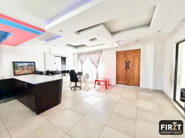 3 Bedroom House in Thatch Hill Estate