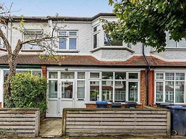 3 bedroom house in Thornton Heath