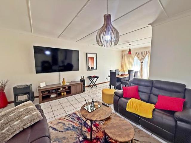 3 Bedroom House in Uitsig
