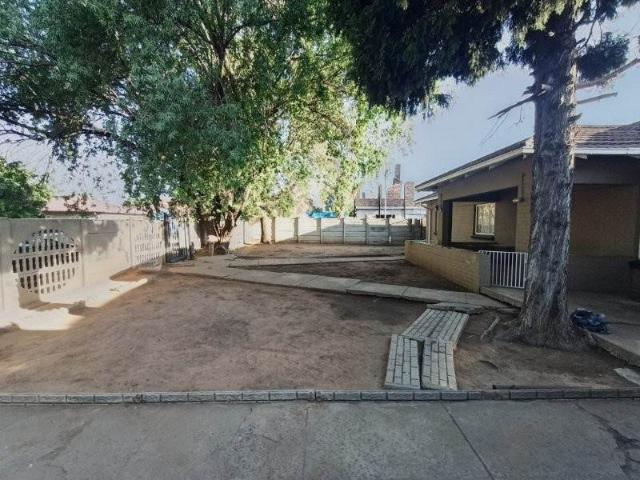 3 Bedroom House in Vanderbijlpark CE2
