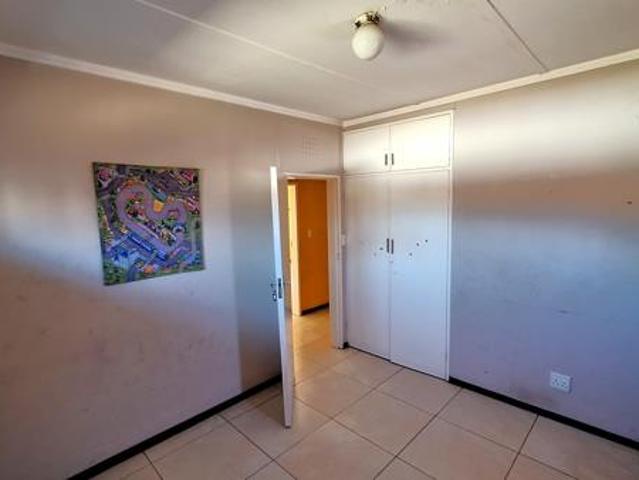 3 Bedroom House in Vanderbijlpark SW5