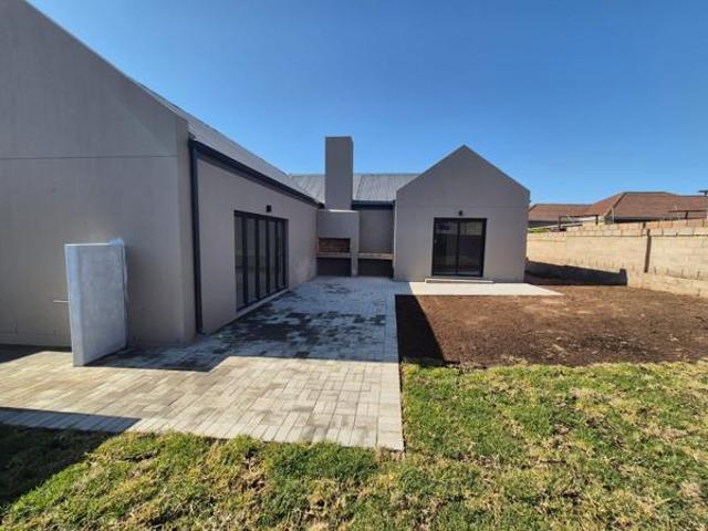 3 Bedroom House in Vredenburg
