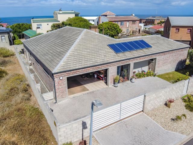 3 Bedroom House in Yzerfontein