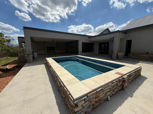 3 Bedroom House in Zandspruit Bush & Aero Estate
