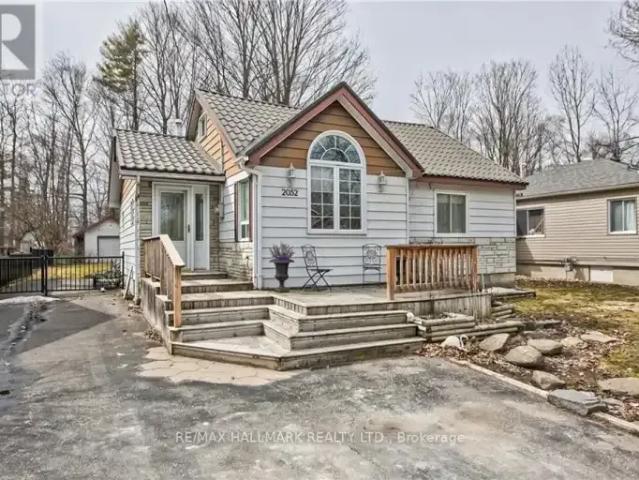 3 Bedroom House Innisfil ON 103579371