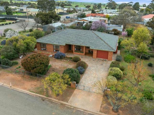 3 Bedroom House Jamestown SA 105932715