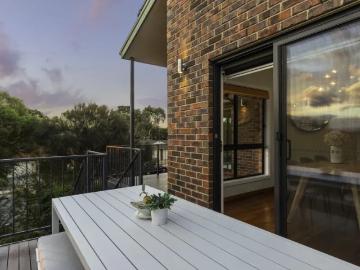 3 Bedroom House Jerrabomberra NSW 102275843