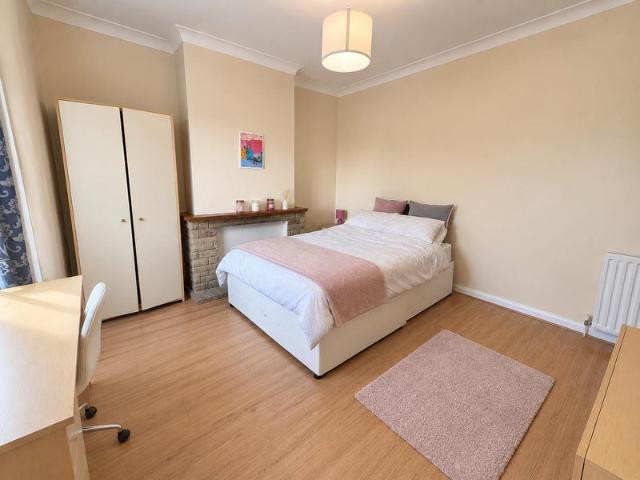 3 Bedroom House on Maybury Street,Tooting Broadway