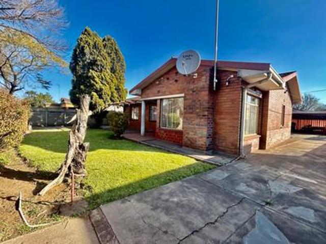 3 bedroom house on the market in van.
