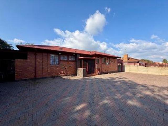 3 bedroom house on the market in van.