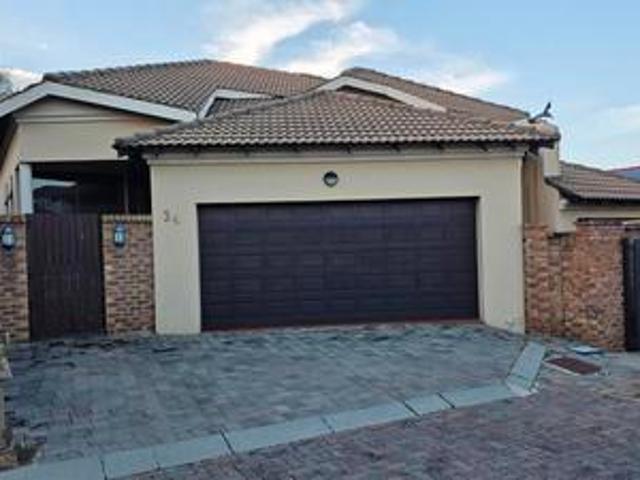 3 bedroom house on the market in alb.