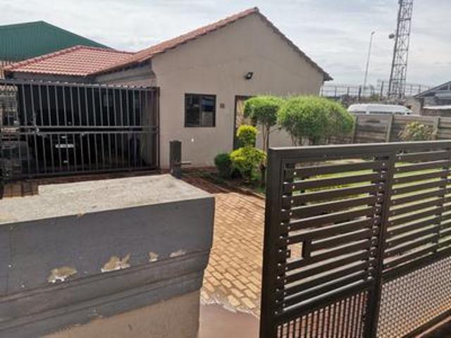 3 bedroom house on the market in germiston