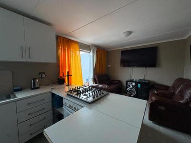 3 bedroom house on the market in rocklands