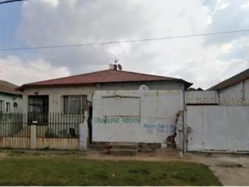 3 bedroom house on the market in ros.