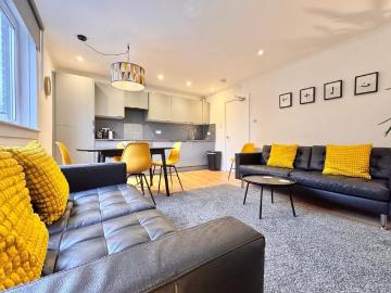 Clarence Drive G12 Glasgow, West End Park Street G3 Glasgow