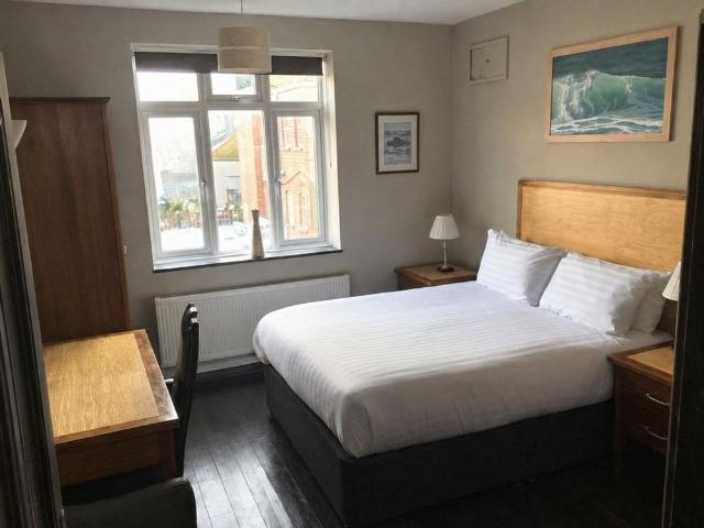3 bedroom house of multiple occupation to rent