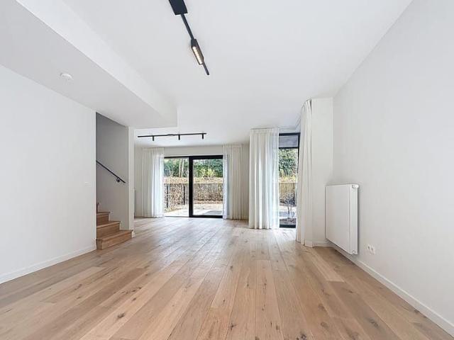 3 bedroom house + office with terrace and garden