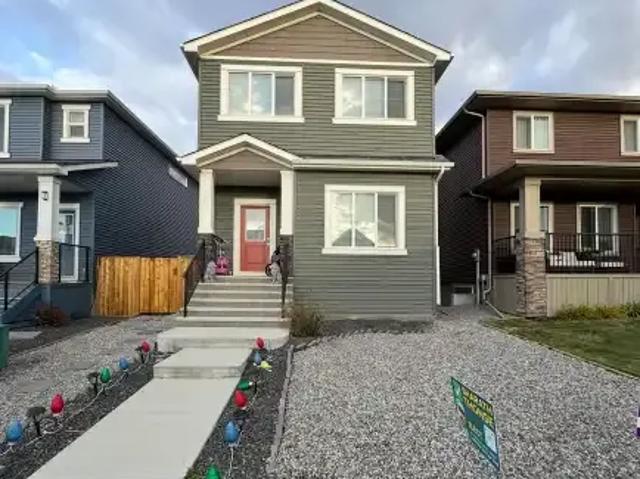 3 Bedroom House Okotoks AB 106031458