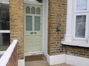 3 Bedroom House Located Within Close Proximity To Plaistow Underground Station