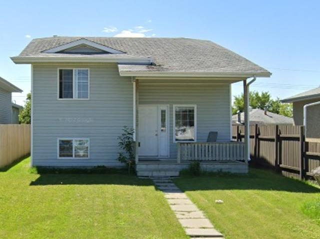 3 Bedroom House Located in Riverside Meadows!