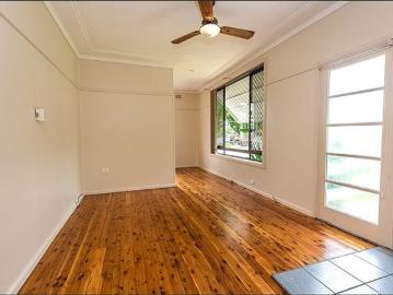 3 BEDROOM HOUSE LOCATED SOUTH TAMWORTH