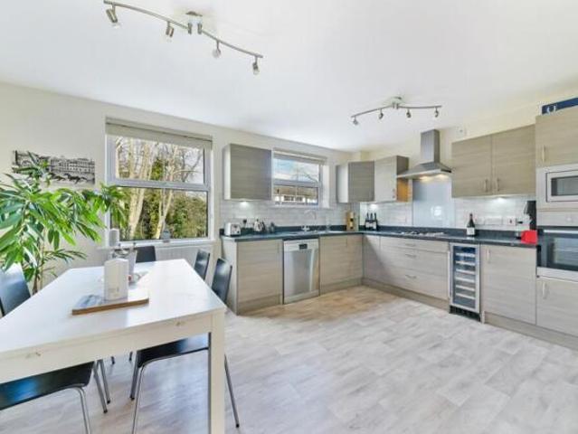 3 Bedroom House London Greater London 101797052