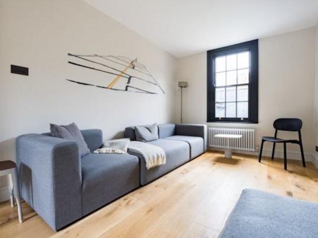 3 Bedroom House London London 71140478