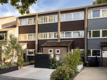 Southfields, SW18, Battersea Reach, London, Greater London