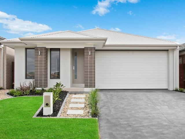 3 Bedroom House LAKELANDS WA 83696776