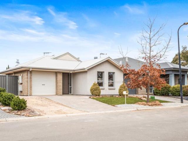 3 Bedroom House Mount Barker, 103772804