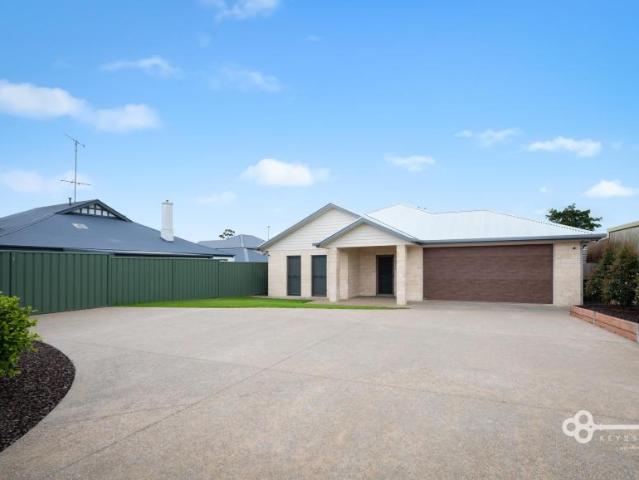3 Bedroom House Mount Gambier SA LS105121634