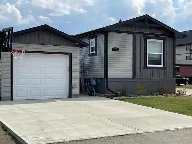 3 Bedroom House Morinville AB 104180624