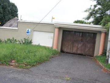 3 bedroom house, main with ensuite.