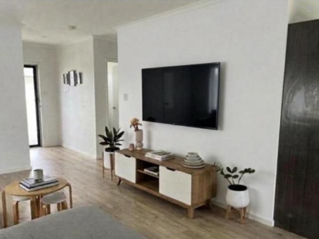 3 Bedroom House MAROOCHYDORE QLD 105572713