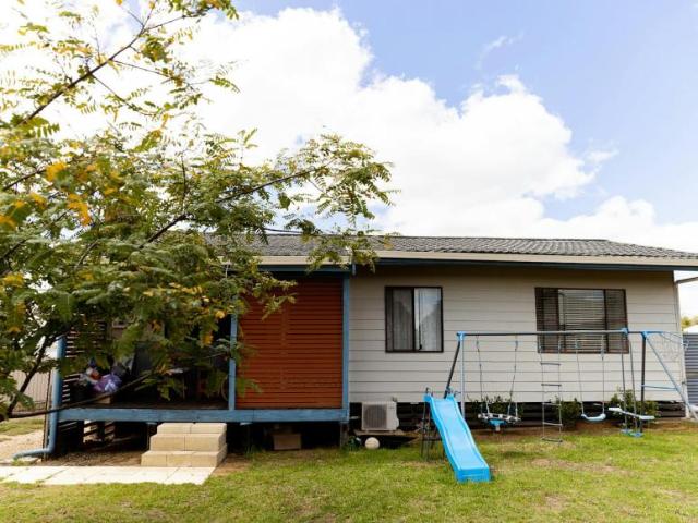 3 Bedroom House Merredin WA 105932265