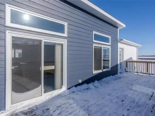 3 Bedroom House Mitchell MB LS99794278