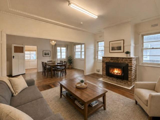 3 Bedroom House Minutes from CBD