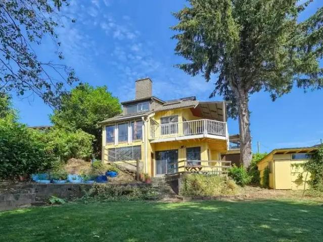 3 Bedroom House Mission BC 105435124