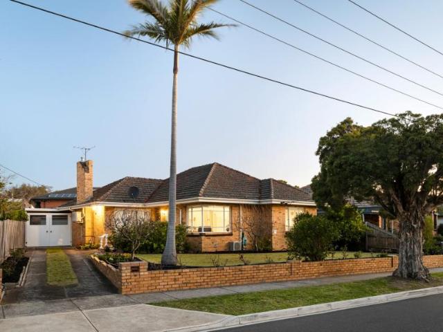 3 Bedroom House Murrumbeena VIC 105825850