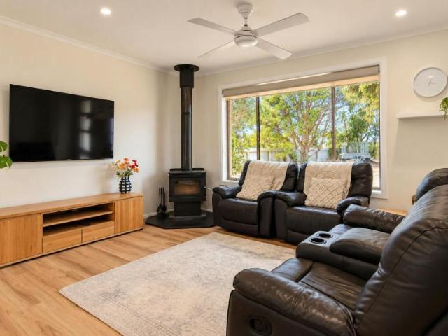 3 Bedroom House Naracoorte SA 105932298
