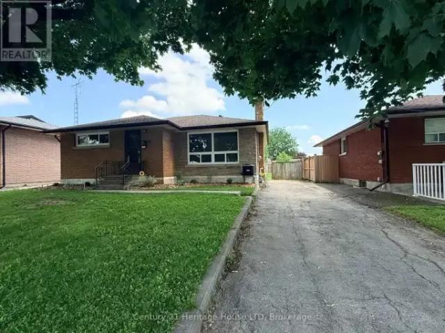 3 Bedroom House Niagara Falls ON 103740045
