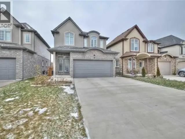 3 Bedroom House Niagara Falls ON 105654201