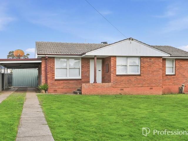 3 Bedroom House South Tamworth NSW 105990579