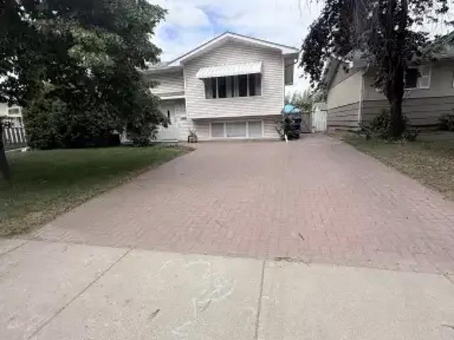 3 Bedroom House Saskatoon SK LS105071833