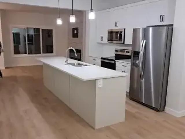 3 Bedroom House Saskatoon SK 105198378