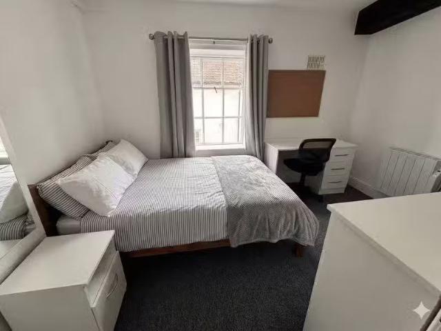 3 bedroom house share for rent in Ivy Lane, Canterbury, CT1