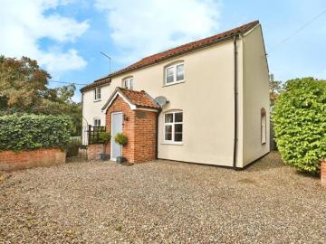 3 Bedroom House Shipdham Shipdham 100733772